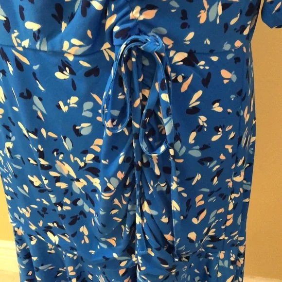 Vince Camuto off v-neck, pretty scrunched shirt sleeves fit & flare dress - Picture 11 of 15